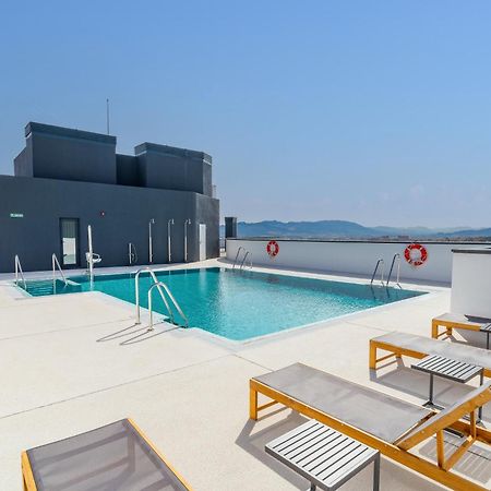 Malaga Tower View Apartment Exterior photo