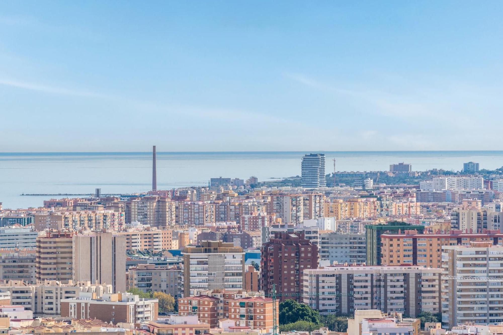 Malaga Tower View Apartment Exterior photo