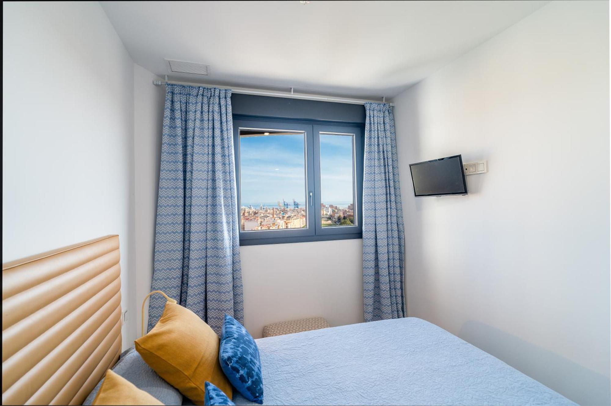 Malaga Tower View Apartment Exterior photo