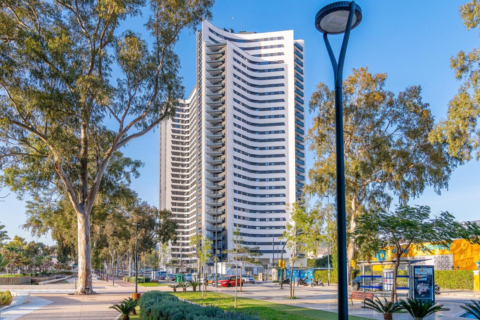 Malaga Tower View Apartment Exterior photo